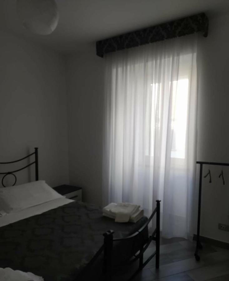 Casa Vacanza Diana อาโญเน ภายนอก รูปภาพ