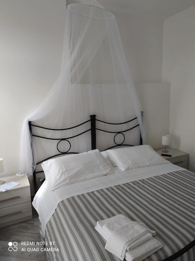 Casa Vacanza Diana อาโญเน ภายนอก รูปภาพ